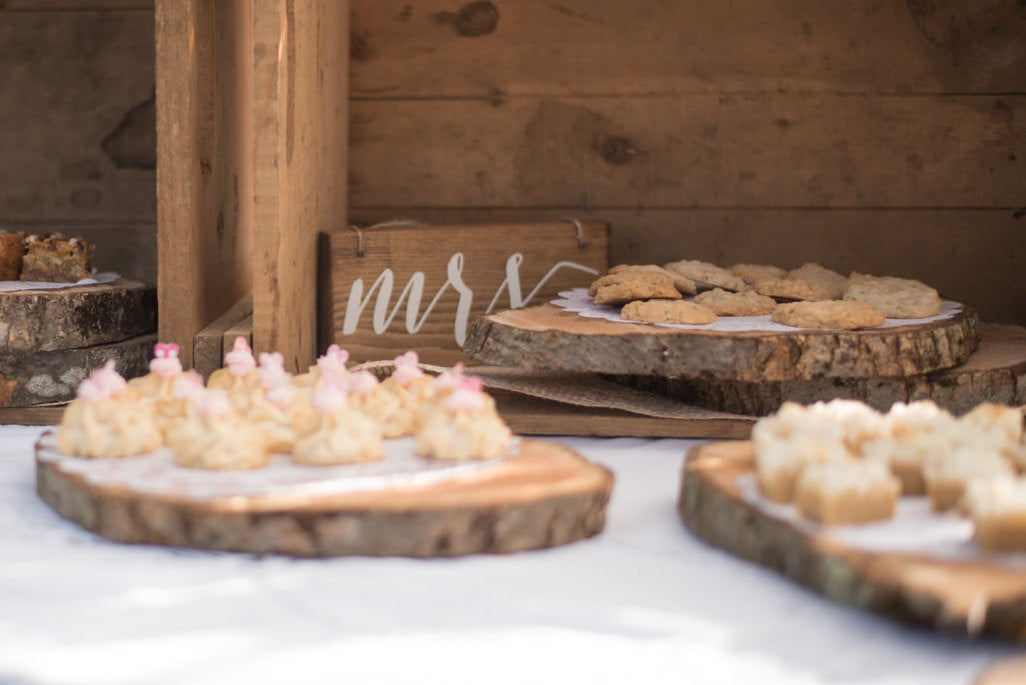 Mr & Mrs, Hanging Chair Signs, Wedding Chair Signs, Mr and Mrs Signs, Small Wedding Sign, Rustic Wedding, Mrs Sign, Bridal Shower, Mr Signs