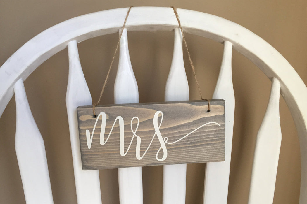 Mr & Mrs Hanging Chair Signs | Wedding Chair Signs | Mr and Mrs Signs | Small Wedding Sign | Rustic Wedding | Mrs Sign | Bridal Shower